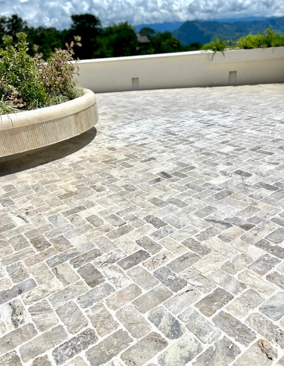 ADOQUIN 10X20X3 TAMBOREADO